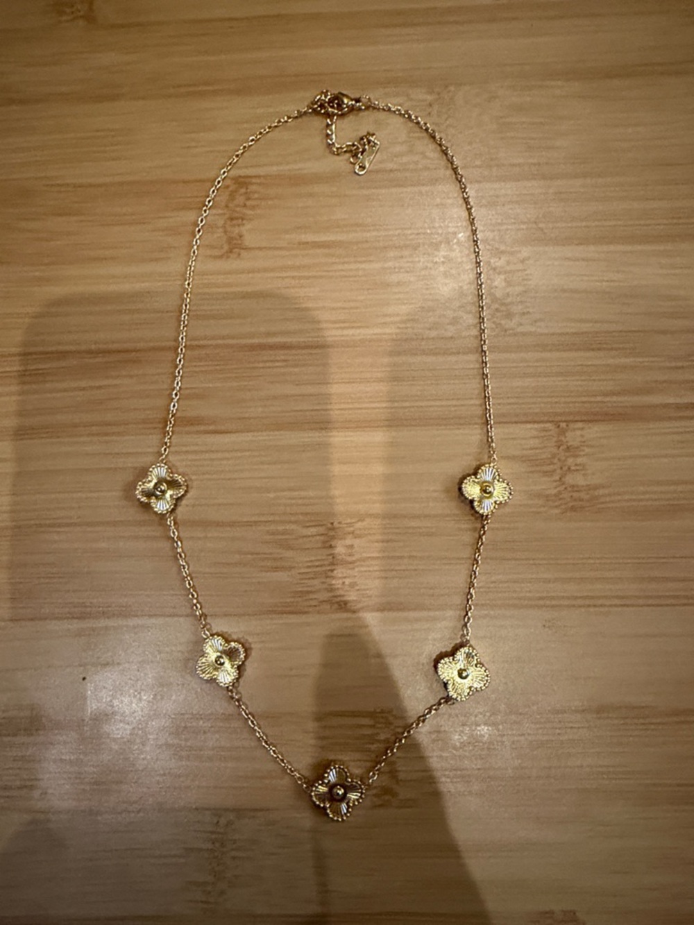 Gold Clover Motif Necklace